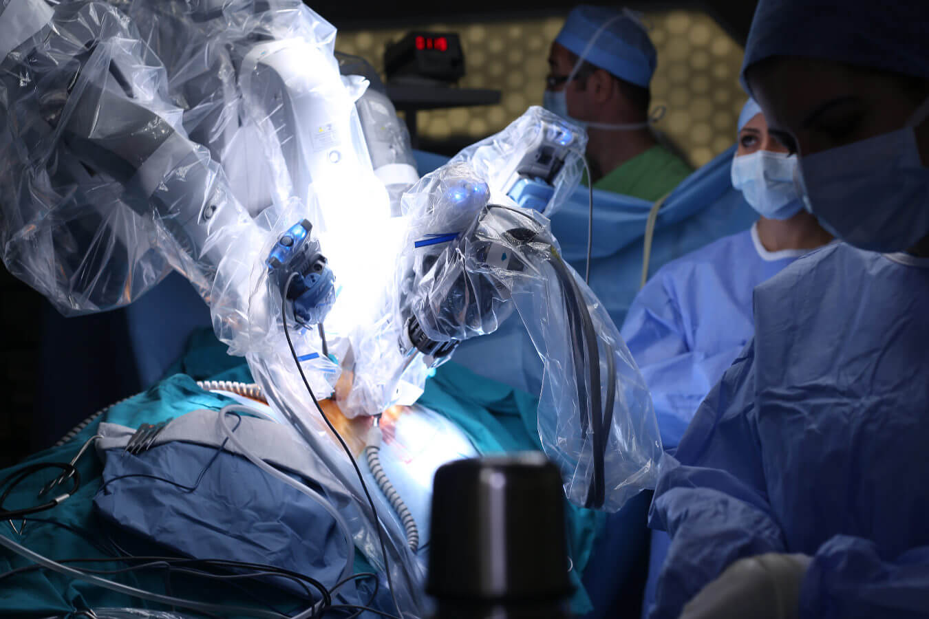 Kehlkopfkrebs - Operation mit Da Vinci Roboter