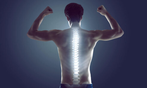 Rückenschmerzen – Vorsicht mit Krafttraining!